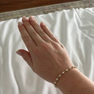 ENewton Gold & Pearl Beaded Bracelet